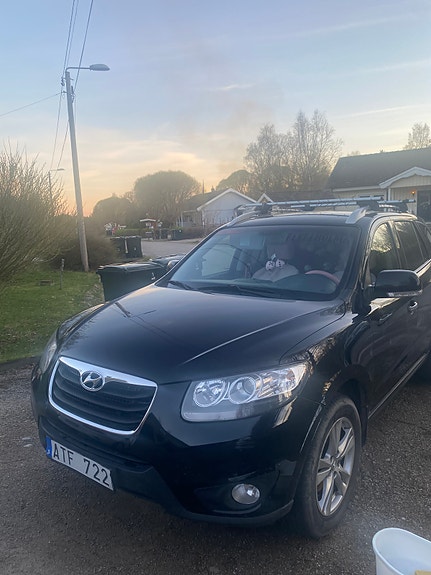 Hyundai Santa Fe 2 of 7
