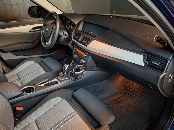 BMW X1 3 of 5