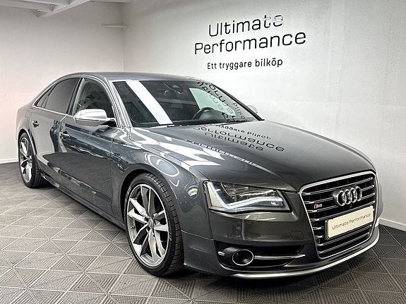 Audi S8 3 of 5