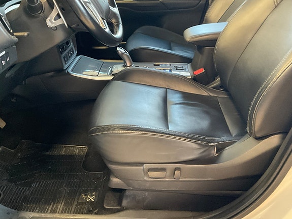 Mitsubishi Outlander 13 of 29
