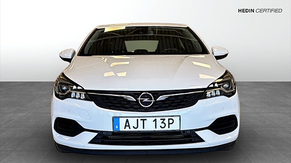Opel Astra 8 of 12