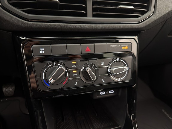 Volkswagen T-Cross 17 of 26