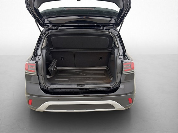 Volkswagen T-Cross 21 of 26