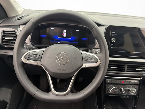 Volkswagen T-Cross 11 of 26