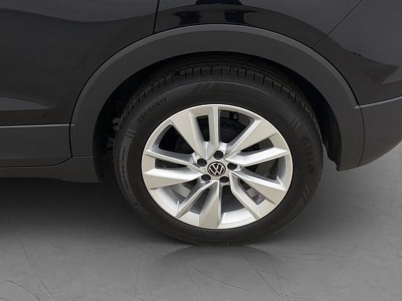 Volkswagen T-Cross 24 of 26