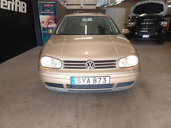 Volkswagen Golf IV 3 of 14