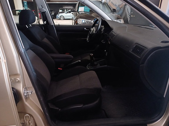 Volkswagen Golf IV 8 of 14