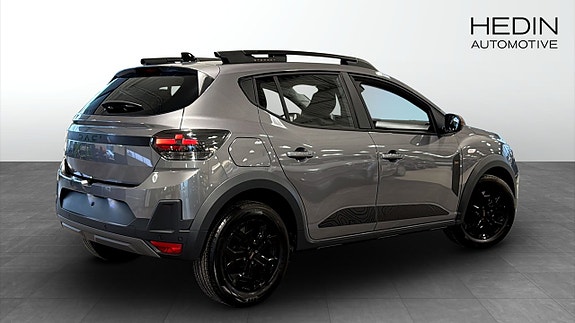 Dacia Sandero Stepway 2 of 5