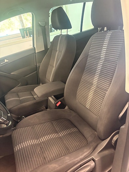 Volkswagen Tiguan 6 of 16