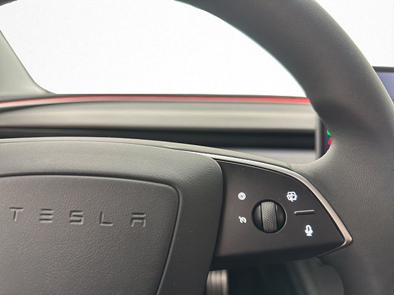 Tesla Model 3 24 of 28