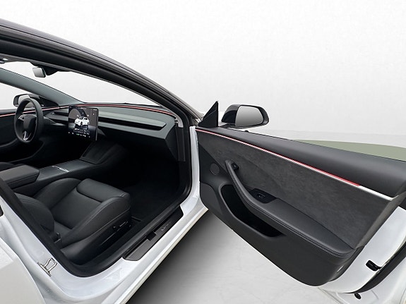 Tesla Model 3 20 of 28