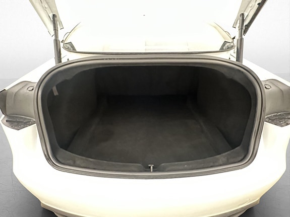 Tesla Model 3 9 of 28