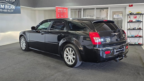 Chrysler 300C 6 of 12