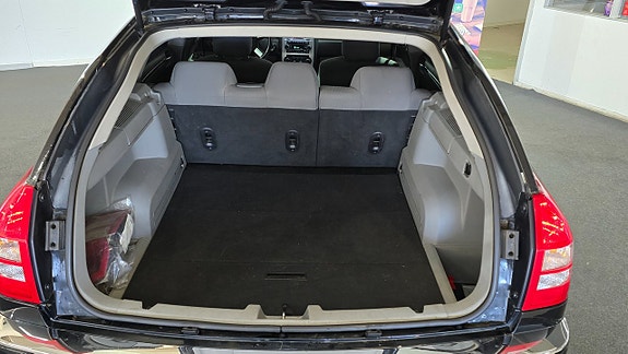 Chrysler 300C 7 of 12