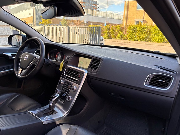 Volvo V60 24 of 30