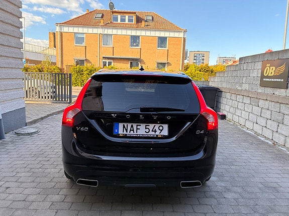 Volvo V60 13 of 30