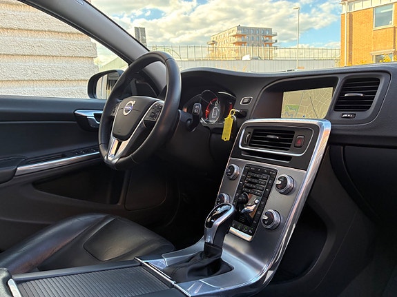 Volvo V60 19 of 30
