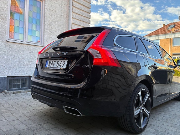 Volvo V60 12 of 30