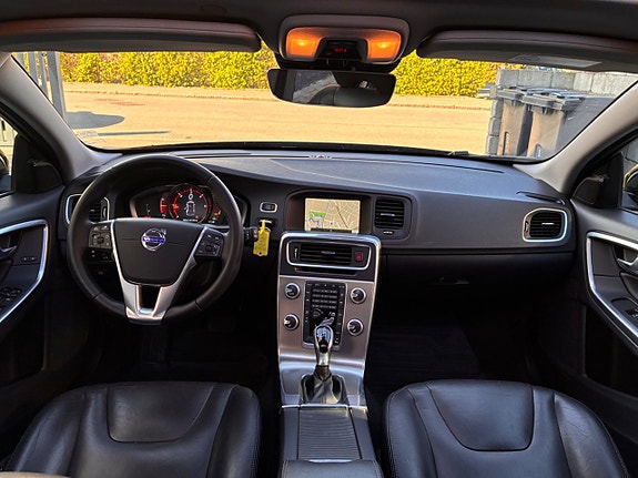 Volvo V60 17 of 30
