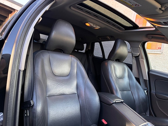 Volvo V60 26 of 30