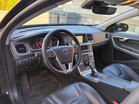 Volvo V60 22 of 30