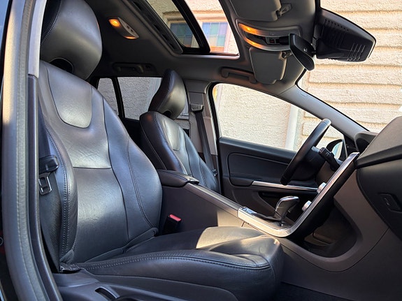 Volvo V60 25 of 30