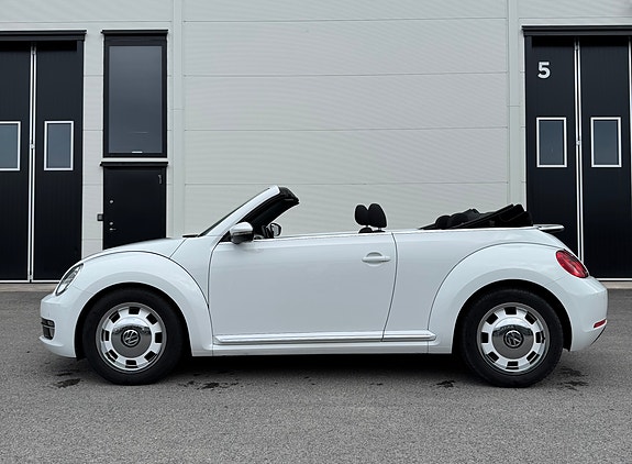 Volkswagen Beetle 2 of 18