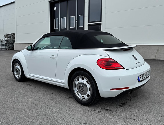 Volkswagen Beetle 3 of 18