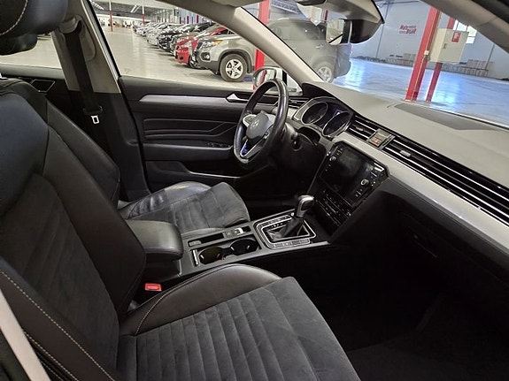Volkswagen Passat 4 of 5