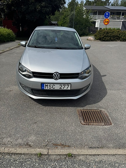 Volkswagen Polo 2 of 5