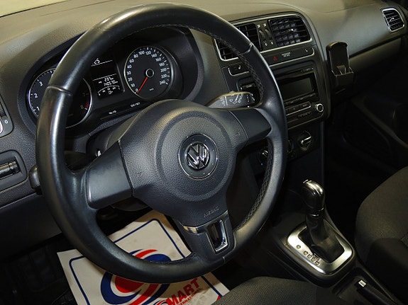 Volkswagen Polo 11 of 17