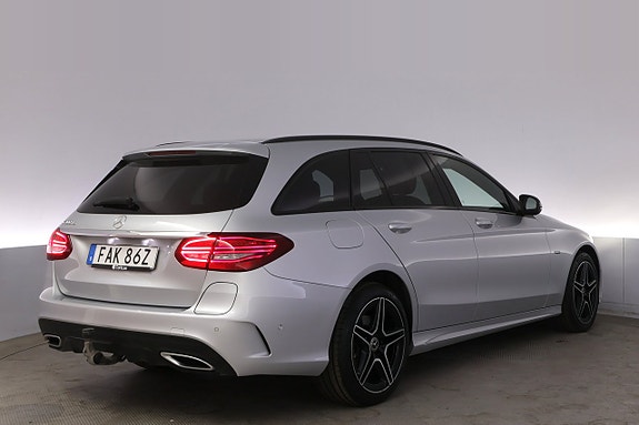 Mercedes-Benz C300 5 of 5