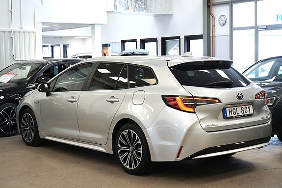 Toyota Corolla 3 of 27