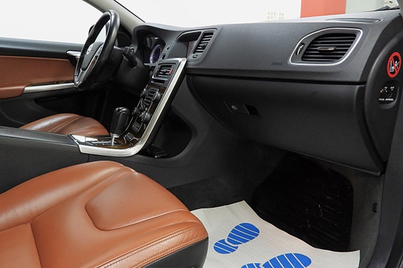 Volvo S60 21 of 29