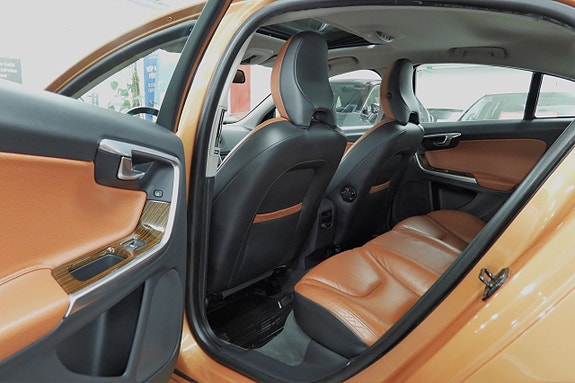 Volvo S60 14 of 29