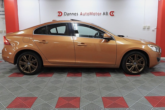 Volvo S60 9 of 29