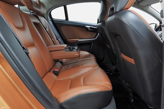 Volvo S60 17 of 29