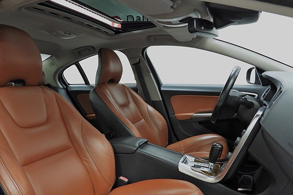 Volvo S60 13 of 29
