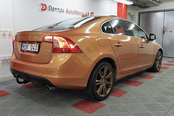 Volvo S60 8 of 29
