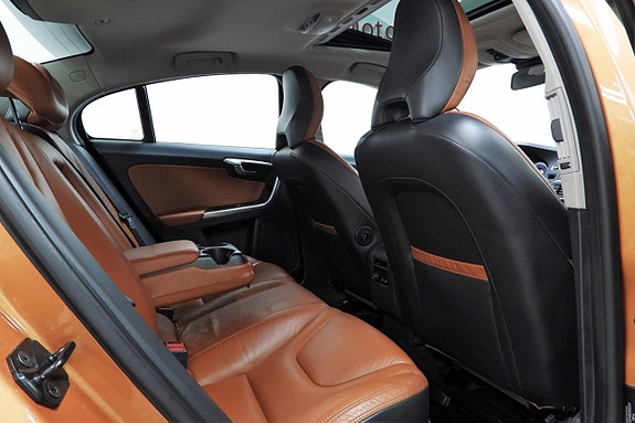 Volvo S60 15 of 29