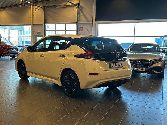 Nissan Leaf 4 of 5