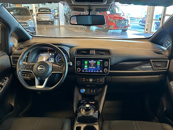 Nissan Leaf 10 of 14