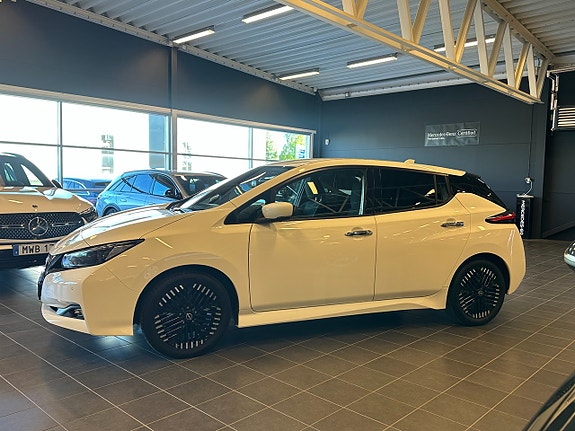Nissan Leaf 3 of 5