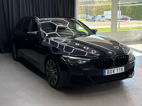 BMW 520d 2 of 5