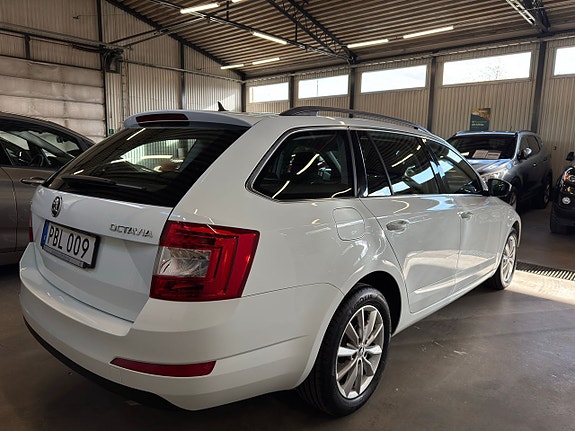 Skoda Octavia 6 of 15