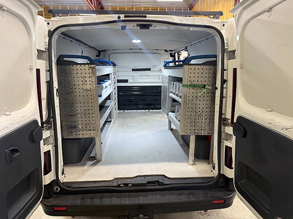 Renault Trafic 10 of 13