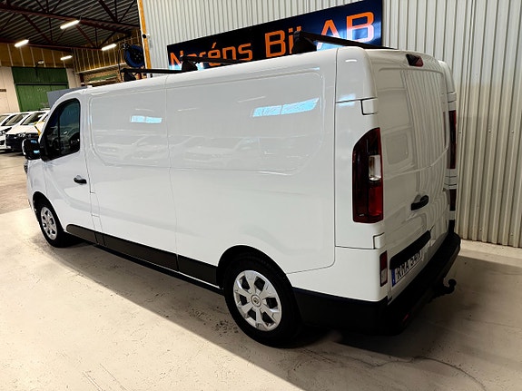 Renault Trafic 2 of 13