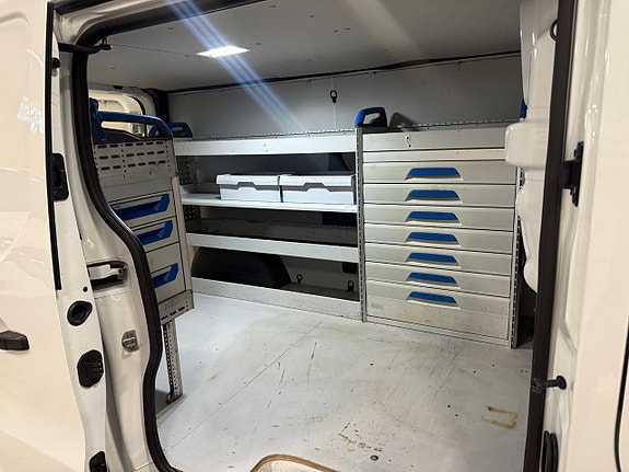 Renault Trafic 9 of 13