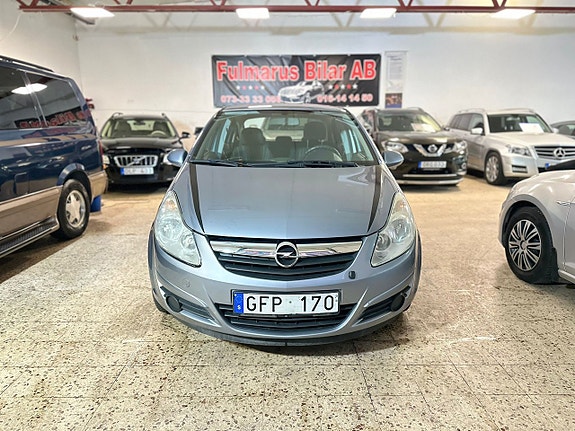Opel Corsa 2 of 5