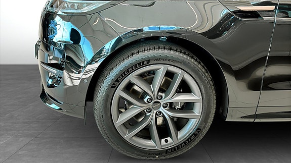 Land Rover Range Rover Sport 9 of 9